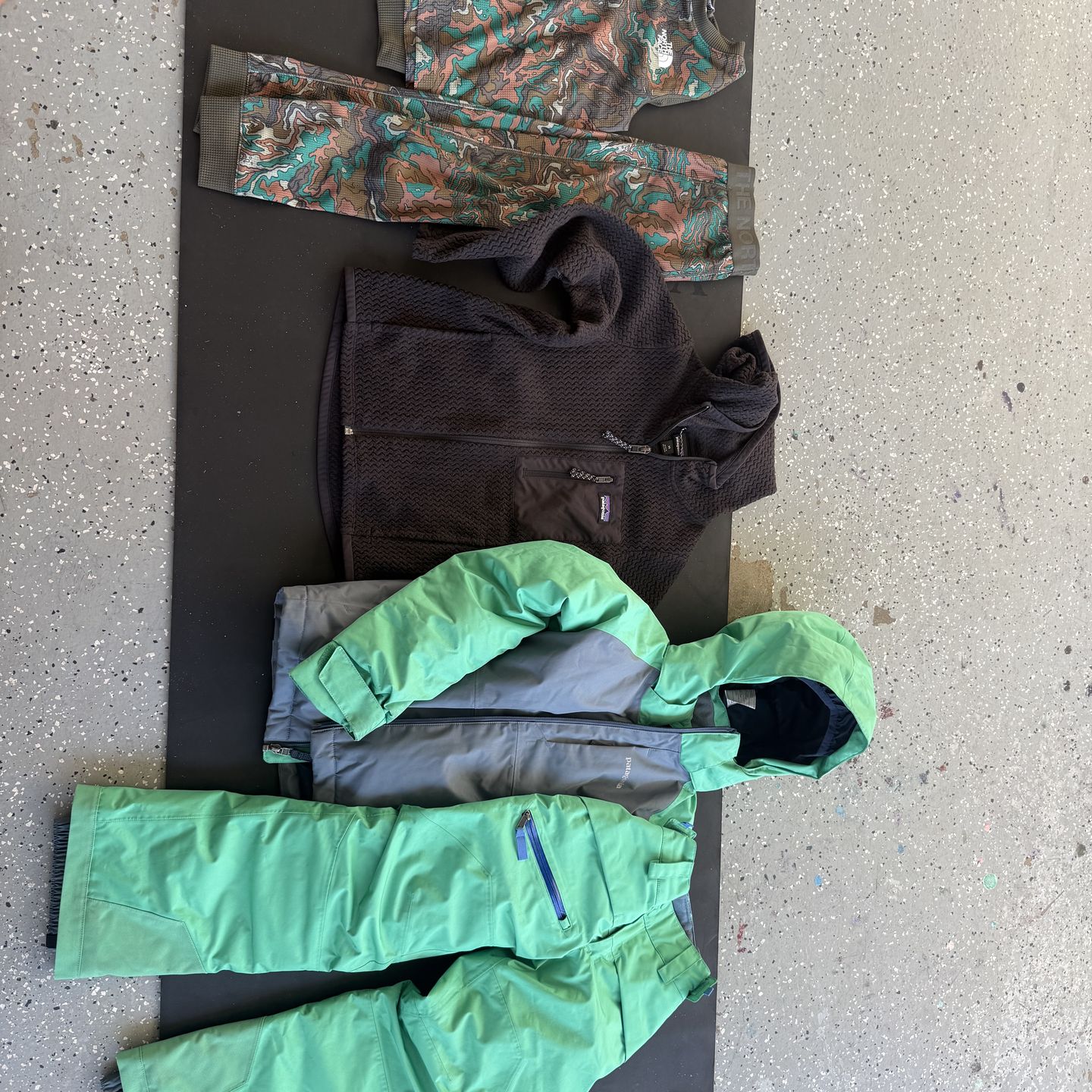 Patagonia Kids Ski Patagonia insulated pants and jacket, fleece jacket and North Face baselayer