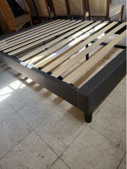 Queen bed frame with matter