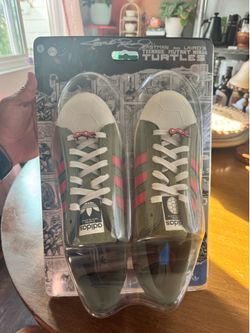 Adidas TMNT Shelltoe 11.5 shoes Autographed by Ernie Reyes Jr.