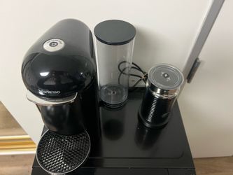 Nespresso VertuoPlus Deluxe with Aeroccino Frother