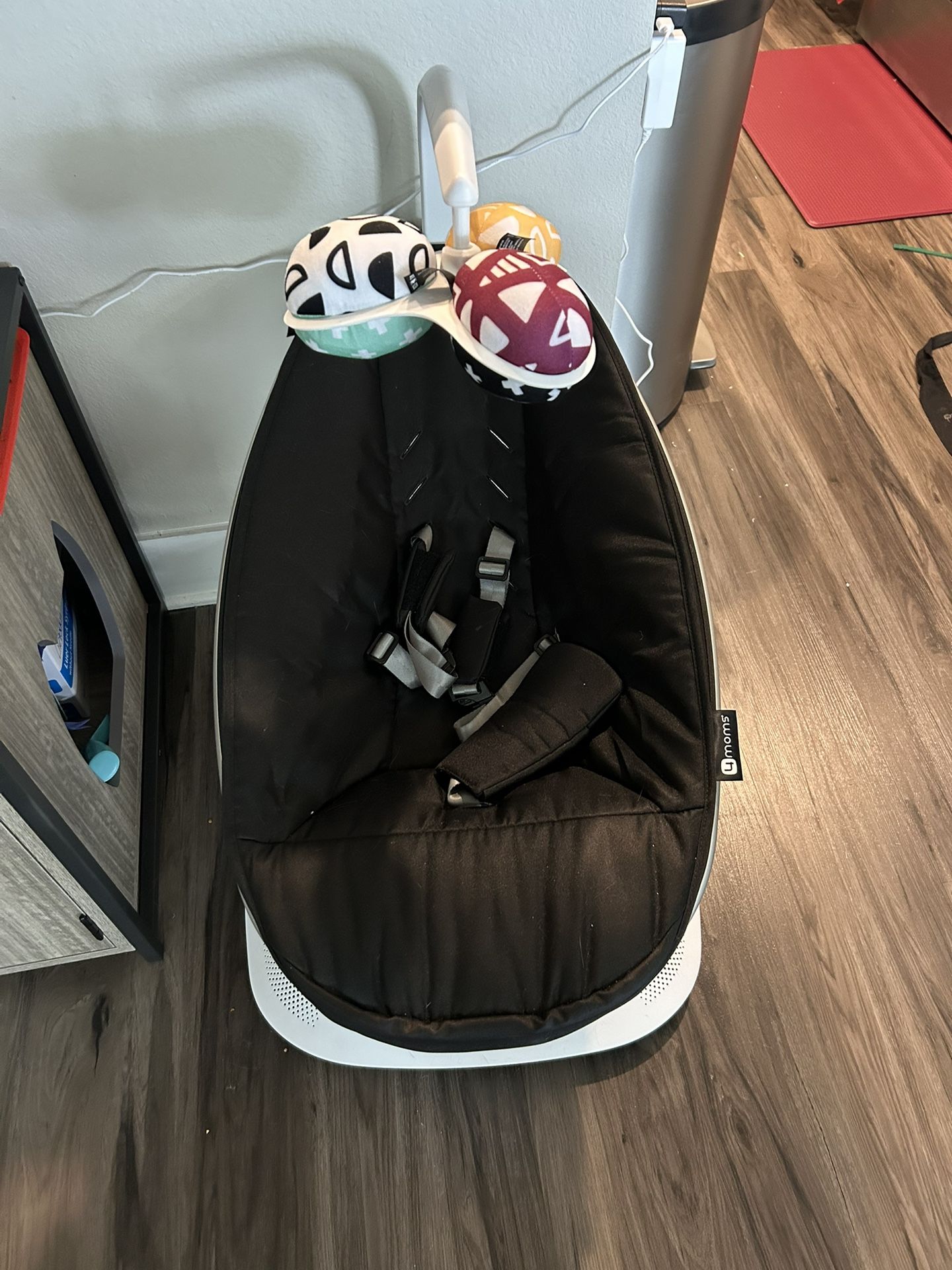 Mamaroo Baby Swing