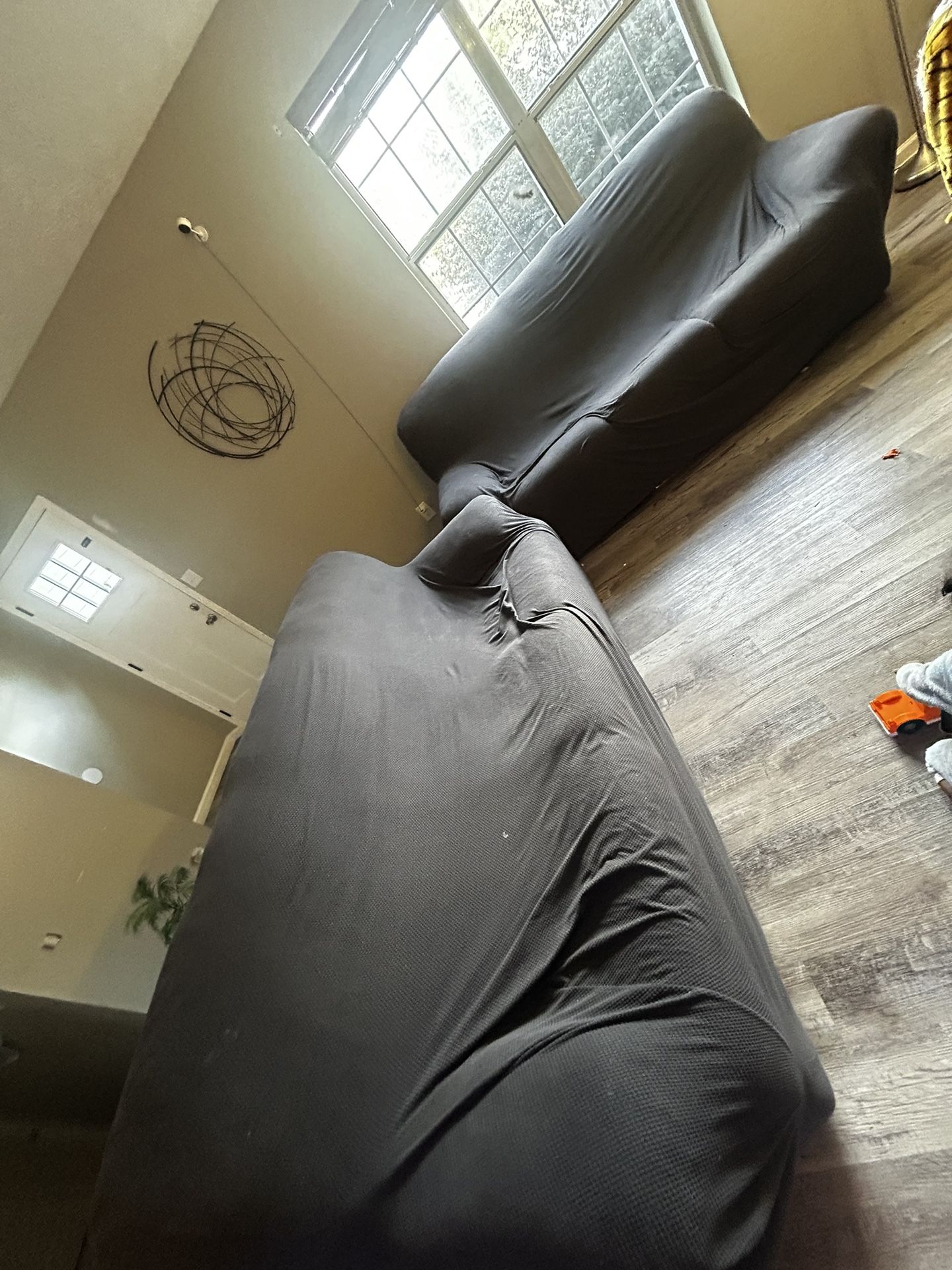 2 COUCHES FOR FREE!!