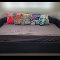 Twin Size Day Bed