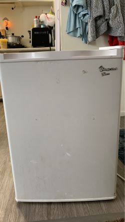 Mini fridge