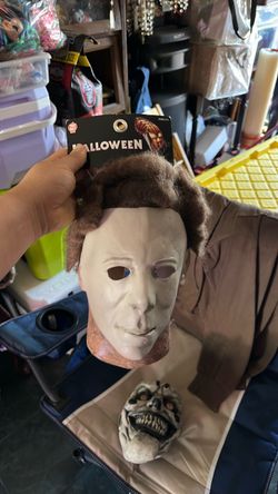 Halloween mask/ hoodie