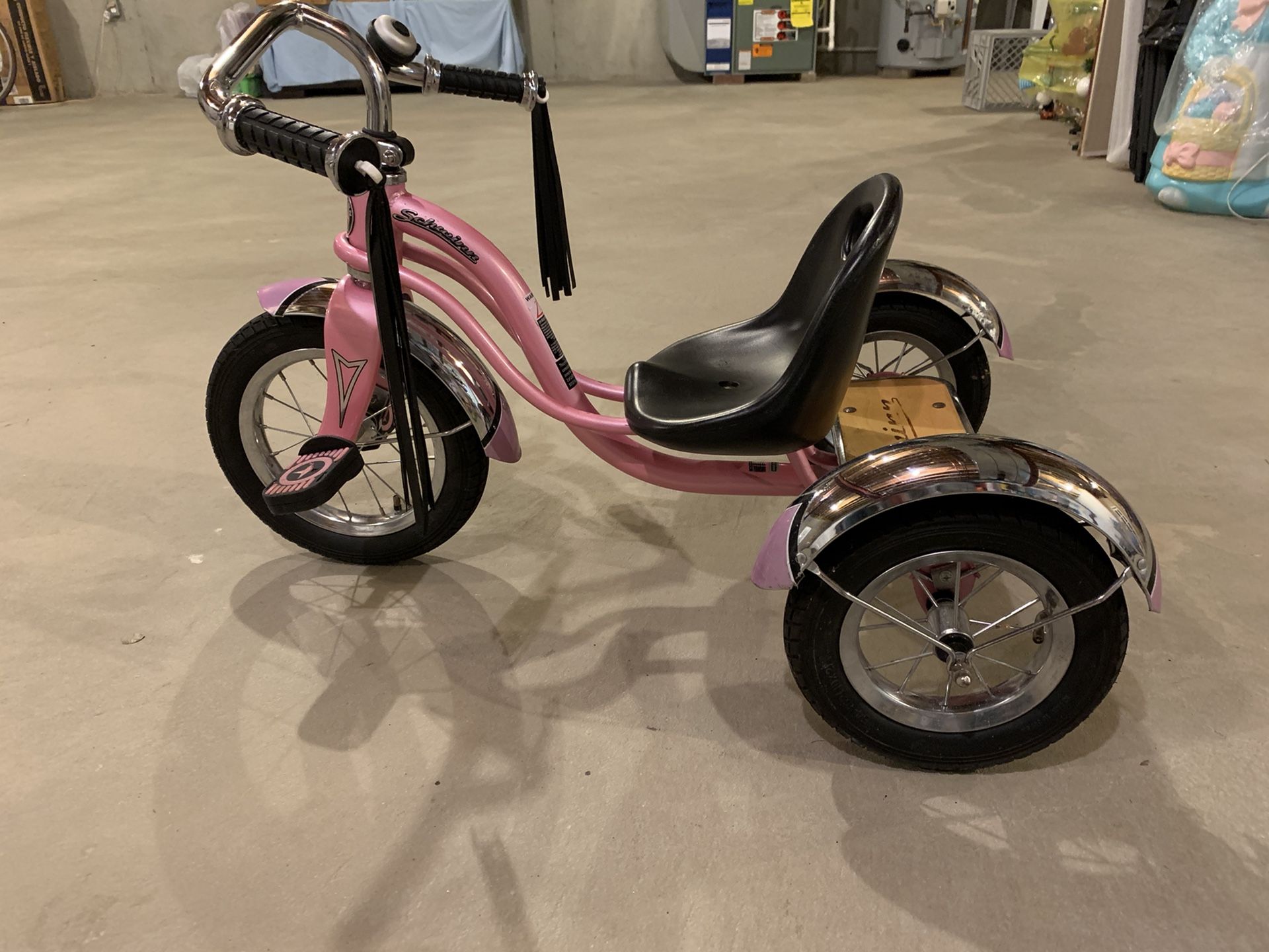 Schwinn Roadster Kids Tricycle, Pink