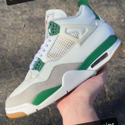Jordan 4 Pine Green SB size 11 