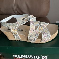 Mephisto Lyla Multicolor Sandals (39) Size 9.