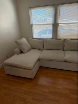 Living Spaces Shuffle 108” Sofa With Reversible Chaise