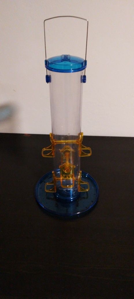 $5 *** BIRD FEEDER