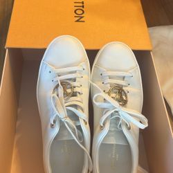 Authentic Louis Vuitton Sneakers 