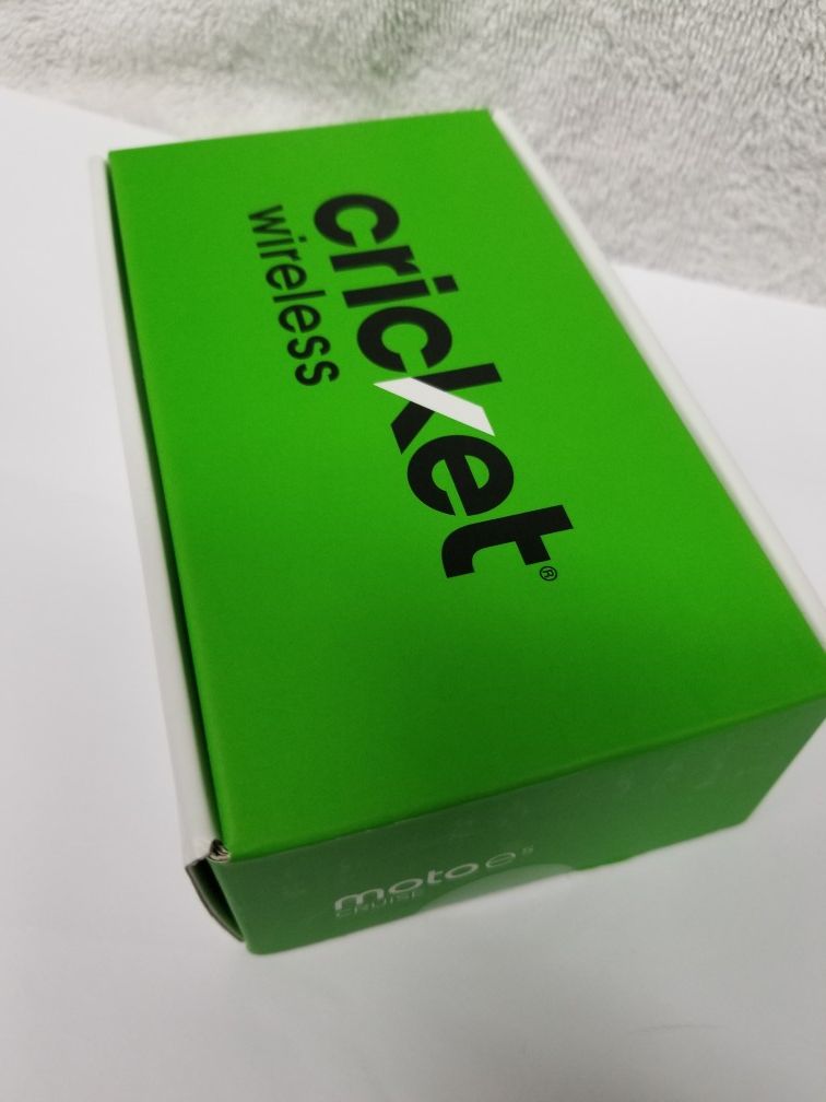 Motorola Moto e5 Cruise Cricket 16GB New never used