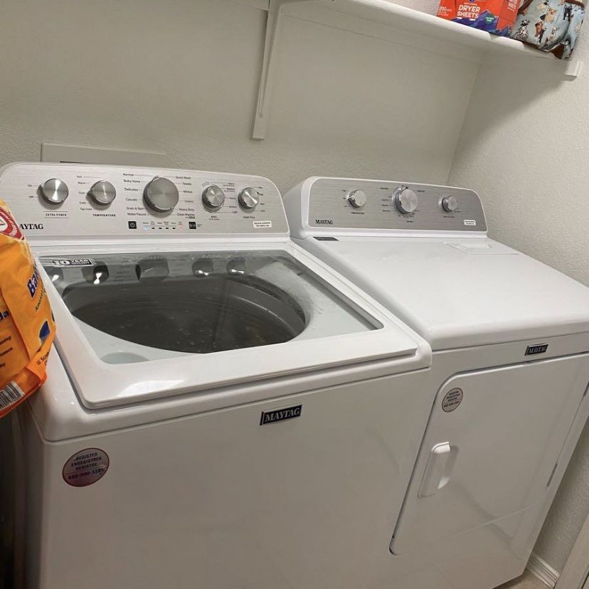 Maytag Washer/Dryer    Newer Set  $825 Warranty