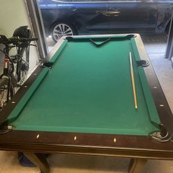 Cherry Wood Dining/pool/poker Table 