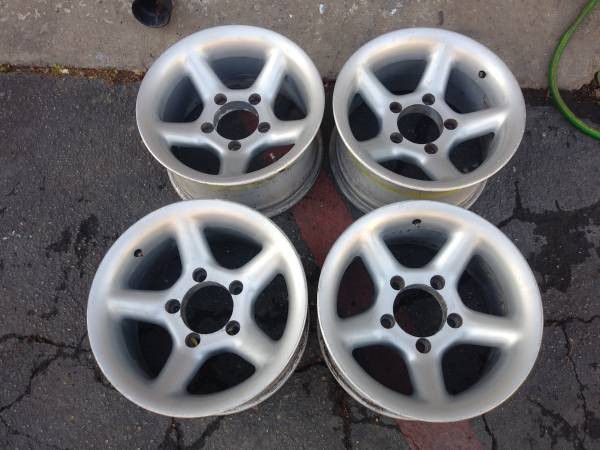 15x8 aluminum wheels. 5 on 5.5 lugs, Dodge, Ford, Jeep, more