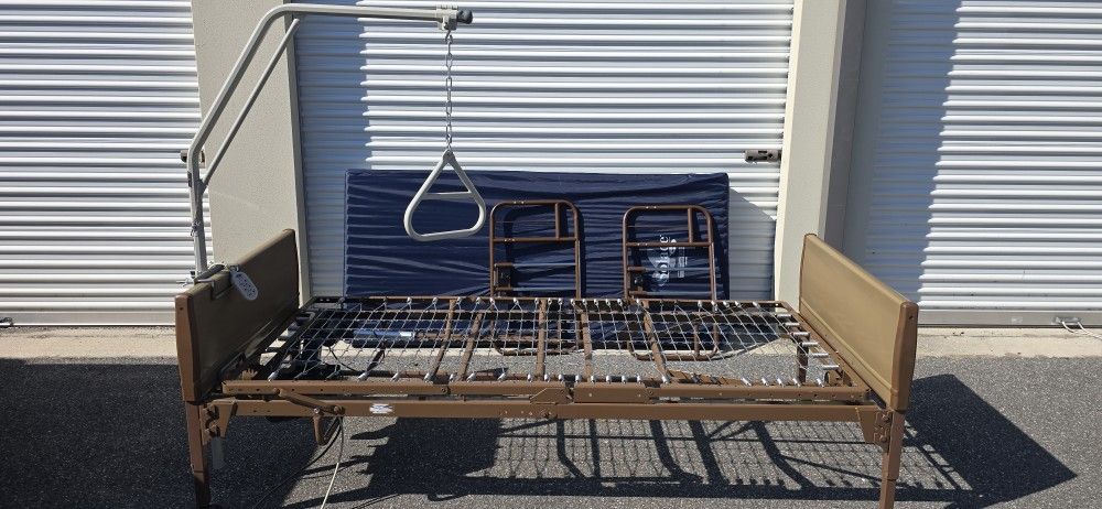 Full Electric Adjustable Hospital Bed (DELIVER OPTION)