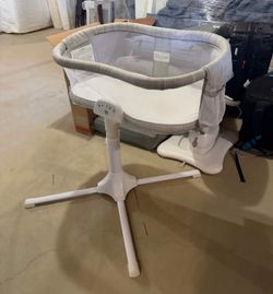 Halo infant bassinet