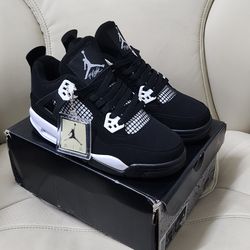 Jordan 4 Retro