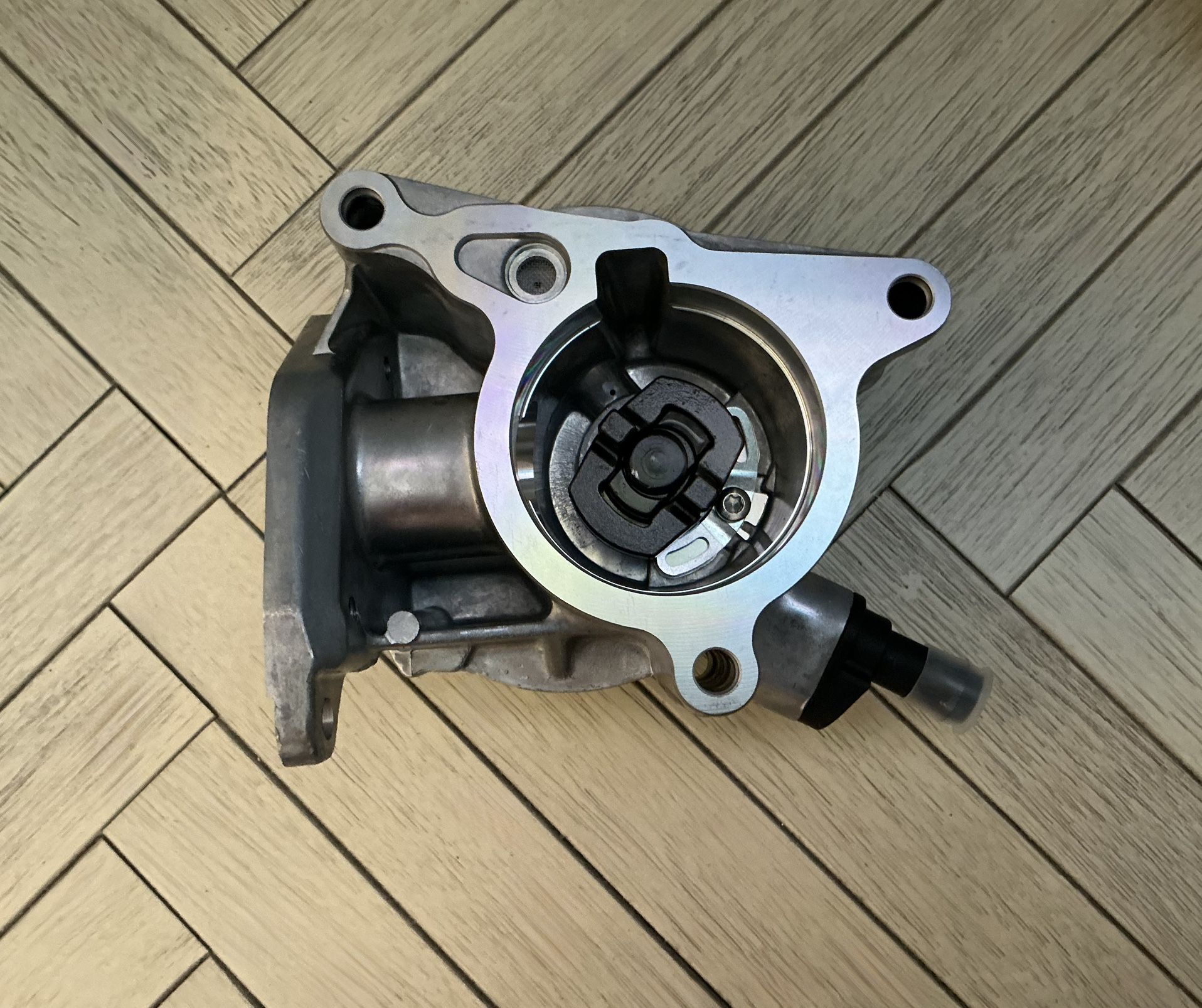 Brake Vacuum Pump Automotive for Volkswagen Tiguan CC Eos