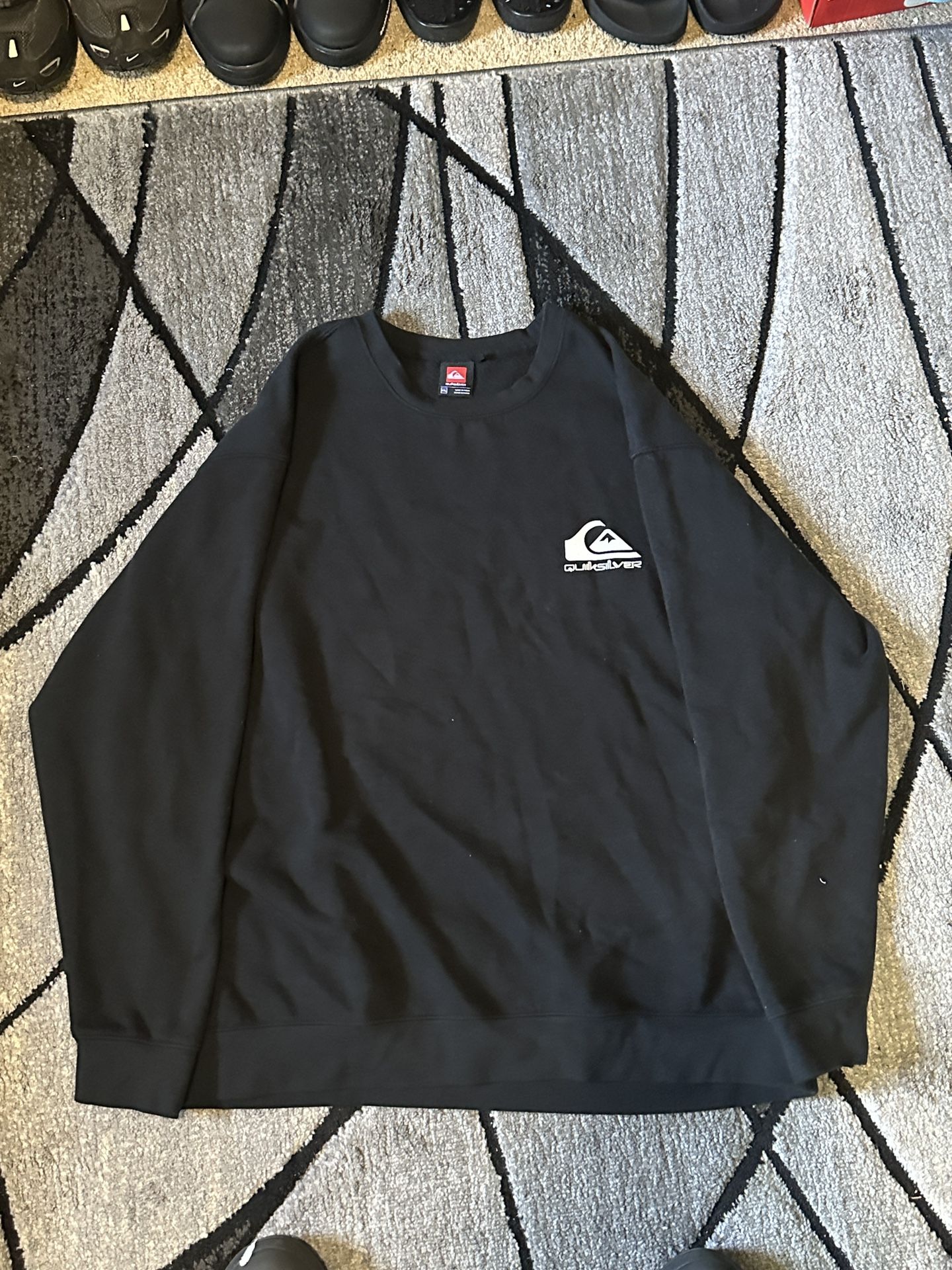 Quicksilver crewneck