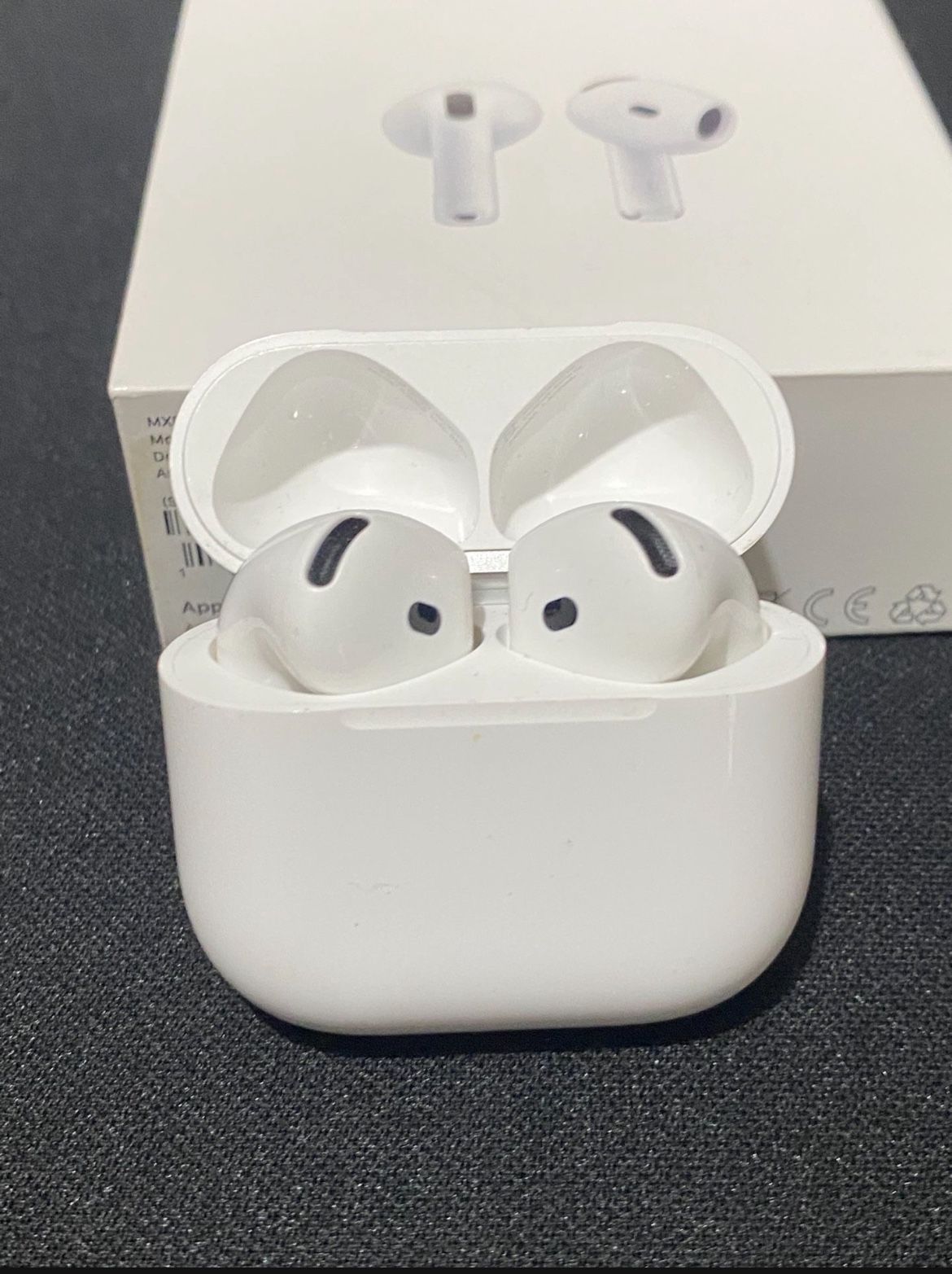 AirPod generation 4