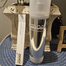 Ariana Grande Mod Vanilla Perfume Spray And Travel Size Perfume 