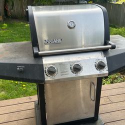 Ducane Affinity 3100 3-Burner LP gas grill