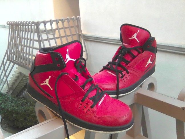 Jordan 1 Flight Basketball Shoes - Excellent Condition