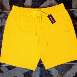 MICHAEL KORS XL YELLOW SWEAT SHORTS