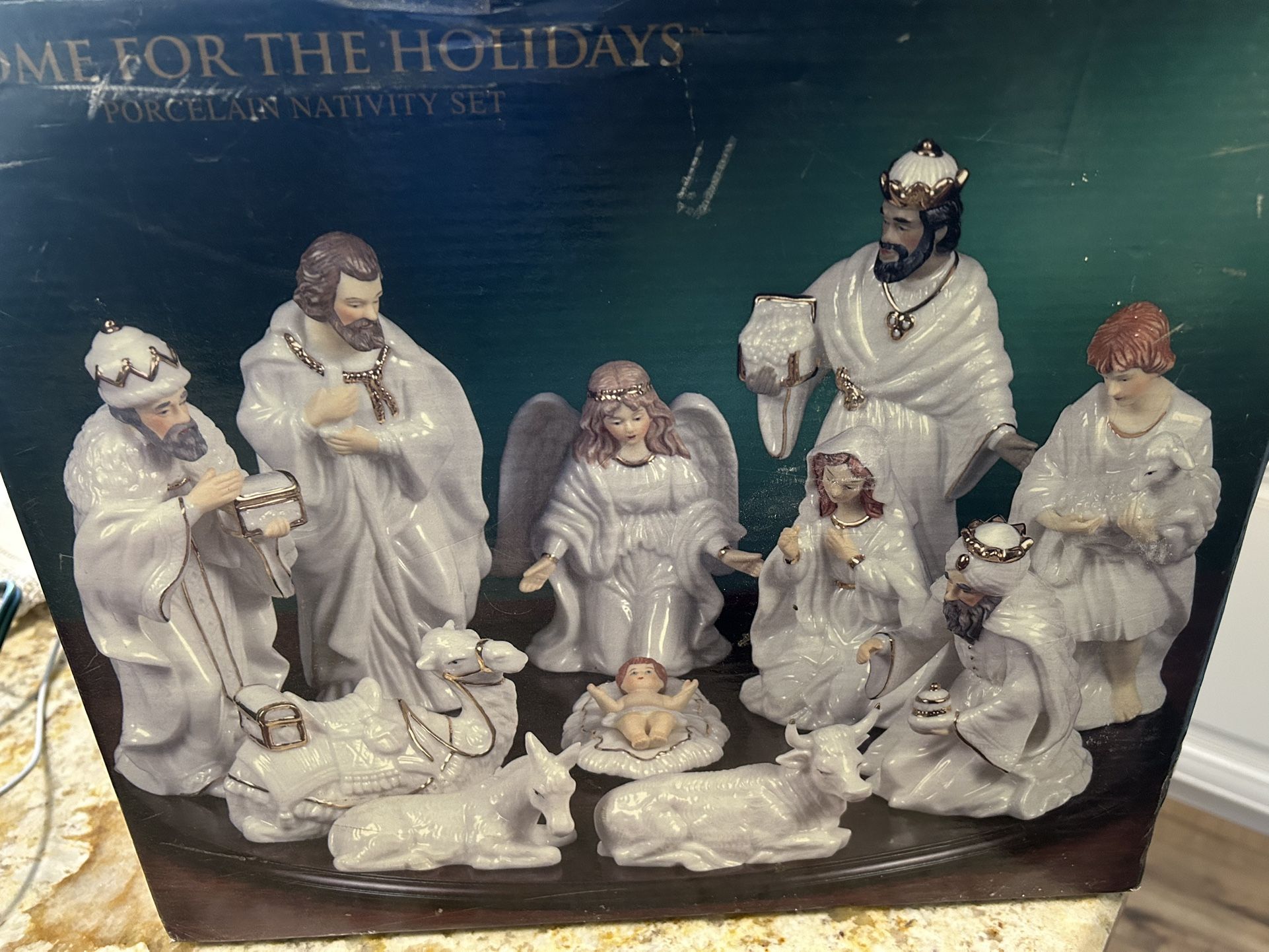 White Porcelain Nativity Set 12 Pieces