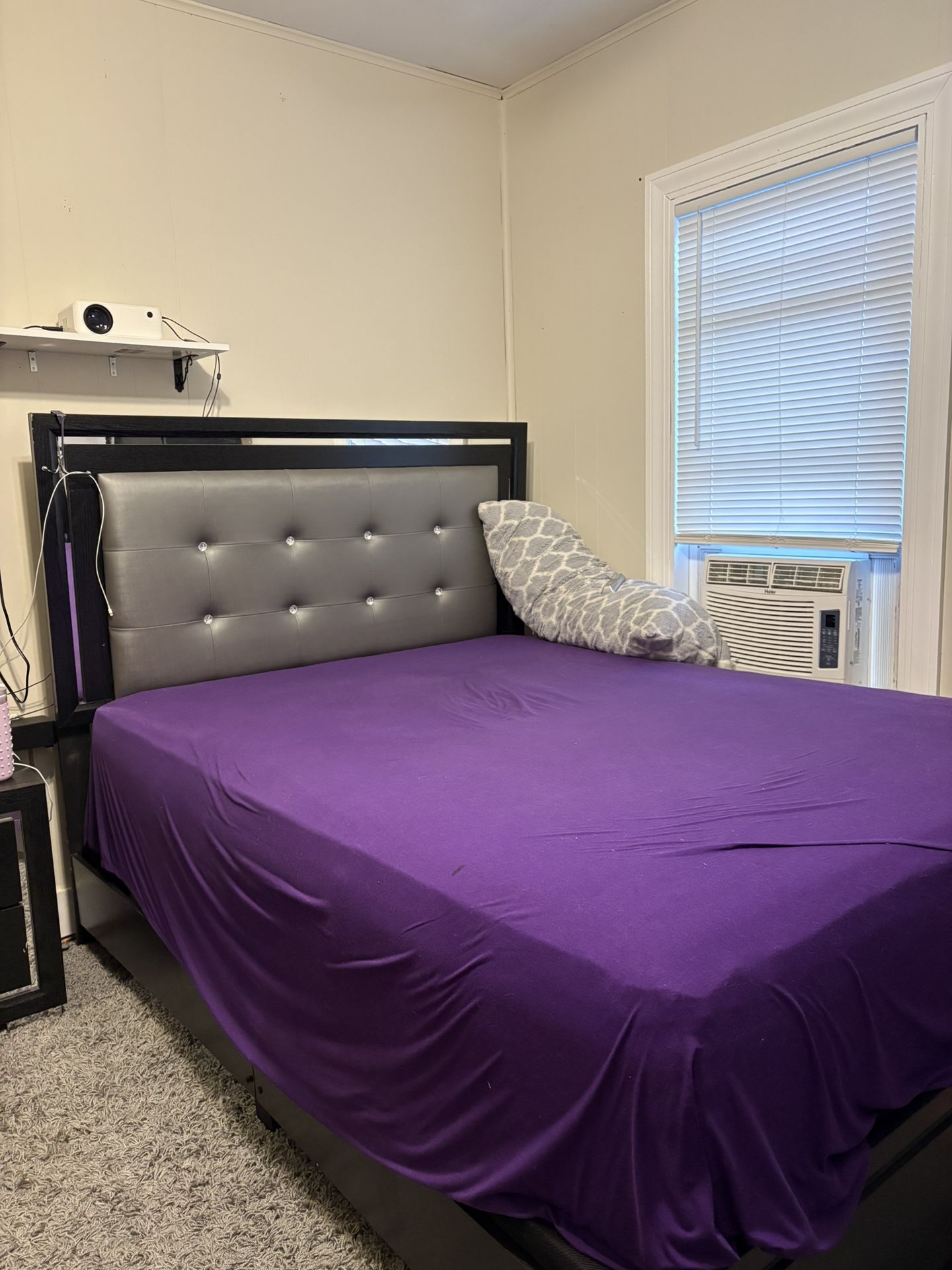 Black Bedroom Set