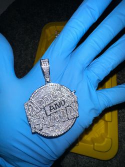 VVS Moissanite “money and family” pendant