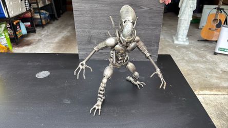 Metal Xenomorph