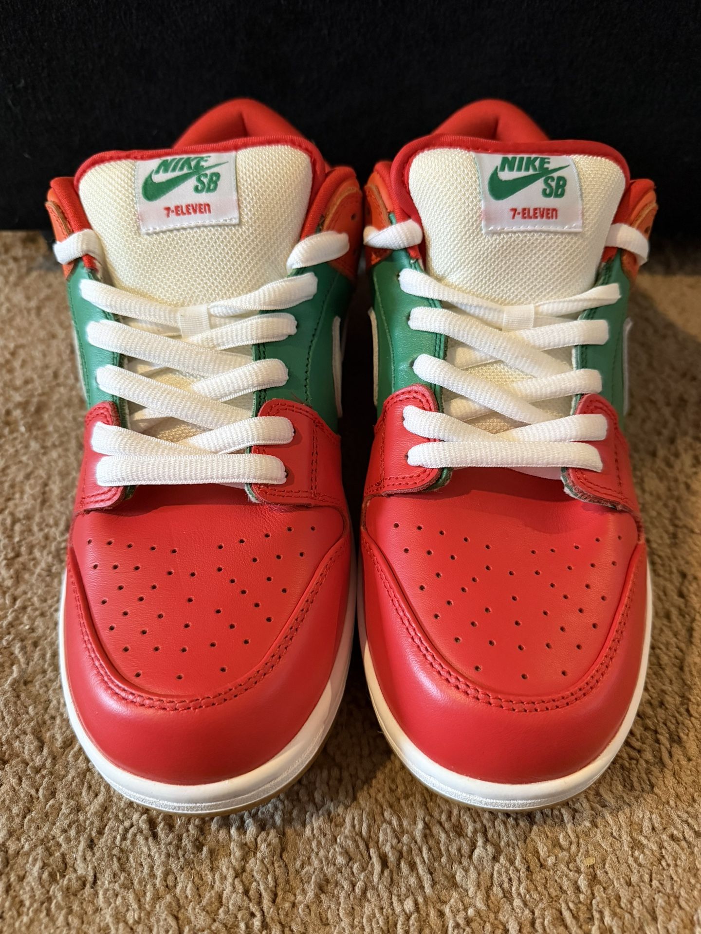 Nike Dunks - 7-Eleven