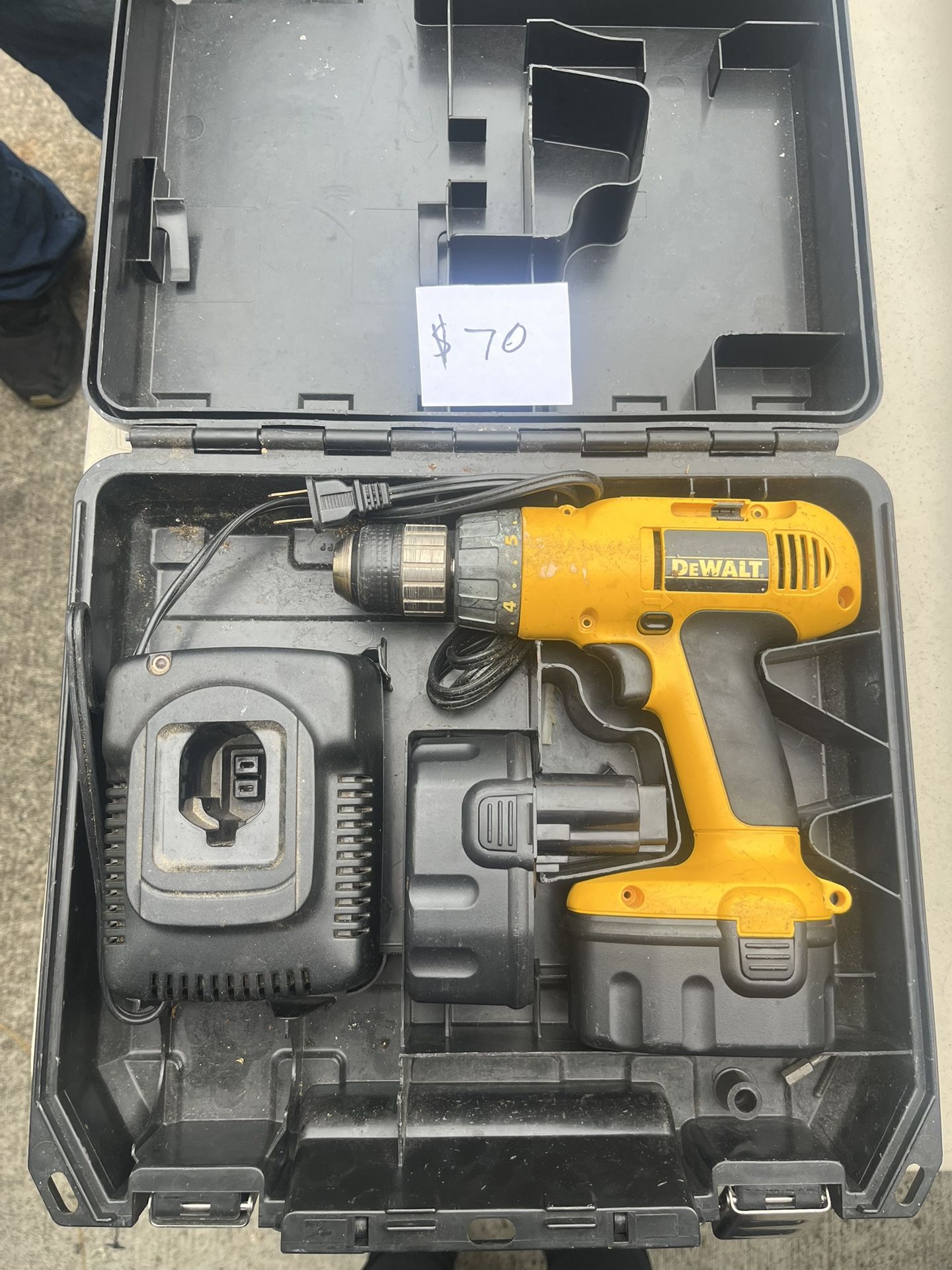 3/8 (10mm) VSR CORDLESS ADJUSTABLE CLUTCH DRILL/DRIVER