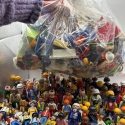 Massive Lot Of Vintage And Modern Playmobile Toys 