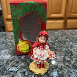 Vintage Effanbee Doll Christmas Ornament Series “Patsy” 1998.  Size appropriate 3 inches tall.  Brand new perfect condition.  
