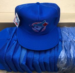 Have a box of 19 snapback blue jays baseball hats. New with tags original MLB merchandise. Have them for $20 each or if you take them all 19 hats i ca