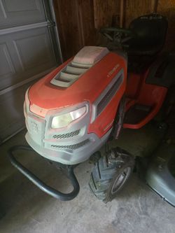 Husq Lawn Riding Mower Tracyor