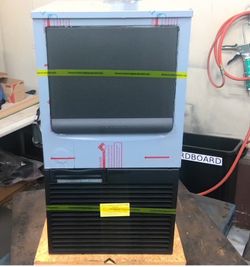 🧊Scratch & Debt Hoshizaki KM-81BAK 17 3/4" Crescent Cube Undercounter Ice Machine🧊