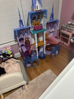 Frozen 2 Castle