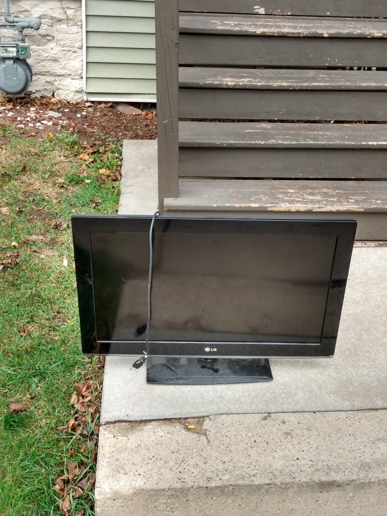 A Used LG Flat Screen TV