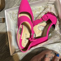 Women’s shoes
