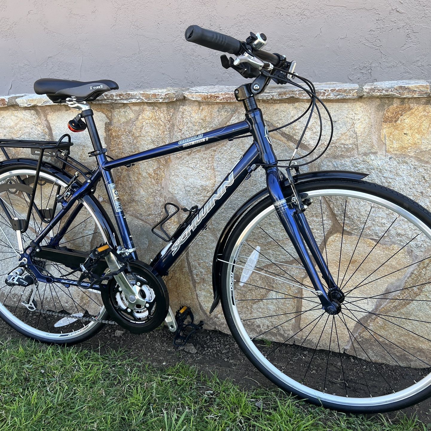 Schwinn World Avenue 1 Hybrid Bike for Sale in Escondido CA OfferUp