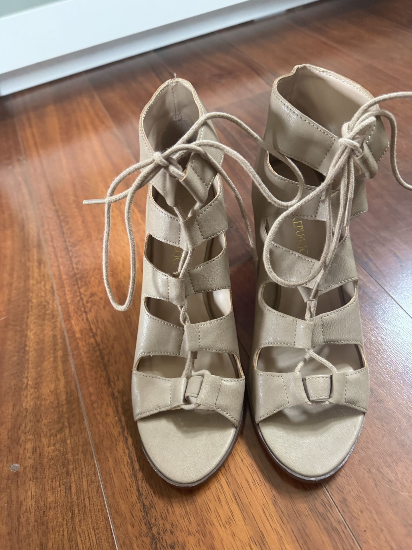 Women’s Lace Up Wedges