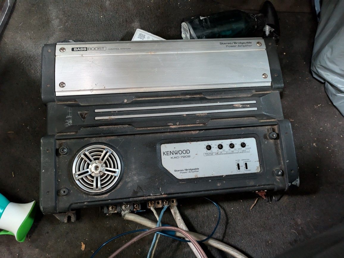 a Kenwood KAC-7800 Stereo/Bridgable Power Amplifier,