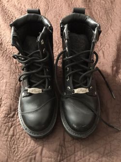 Women's biker boots sz. 6 ***