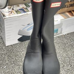 Gently Used Hunter Rain Boots 