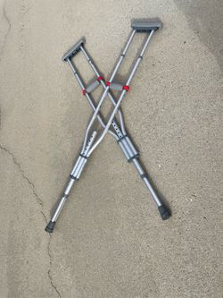 Universal Crutches by CVS