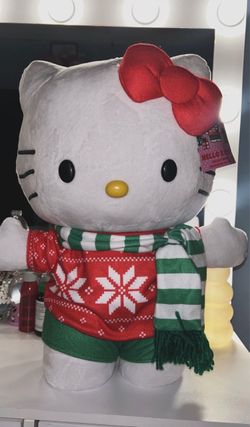 Hello kitty Christmas Greeter